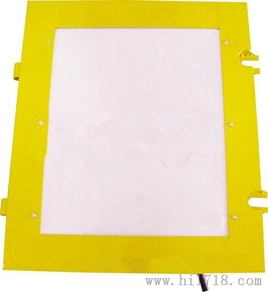LDM-T溜槽堵塞檢測開關(guān),LDM-G型溜槽堵塞保護(hù)裝置安裝與接線安裝方法:1、在溜槽側(cè)壁一適當(dāng)位置開240×260長方口,然后在開口上方約100~200mm處,溜槽內(nèi)壁焊接一塊長300mm左右的擋板,以防大塊物料落下直接沖擊活動門發(fā)生誤動作。再用隨機(jī)所配橡膠板將開口完全覆蓋、封閉。1、將本裝置用M10×25螺栓緊固在彎角件上即可。安裝要領(lǐng)及主要事項,1、本系列溜槽堵塞開關(guān)可兩個為一組,安裝于溜槽相對的并且不受物料沖擊的兩個側(cè)壁上,高度根據(jù)用戶需要而定。一般安裝在溜槽底部向上三分之二高度為宜。2、本系列產(chǎn)品裝置也可用四個分兩組使用,一組安裝在溜槽側(cè)壁從底算起三分之一相對高度,作為輕度堵塞檢測。溜槽堵塞開關(guān)用于接振打裝置信號,當(dāng)溜槽發(fā)生堵塞時,振打裝置接收到信號后,便開始振打;另一組安裝底部三分之二處,作為重度堵塞時輸出停機(jī)信號。,堵塞保護(hù)裝置 LDM-T溜槽堵塞檢測開關(guān),堵塞保護(hù)裝置